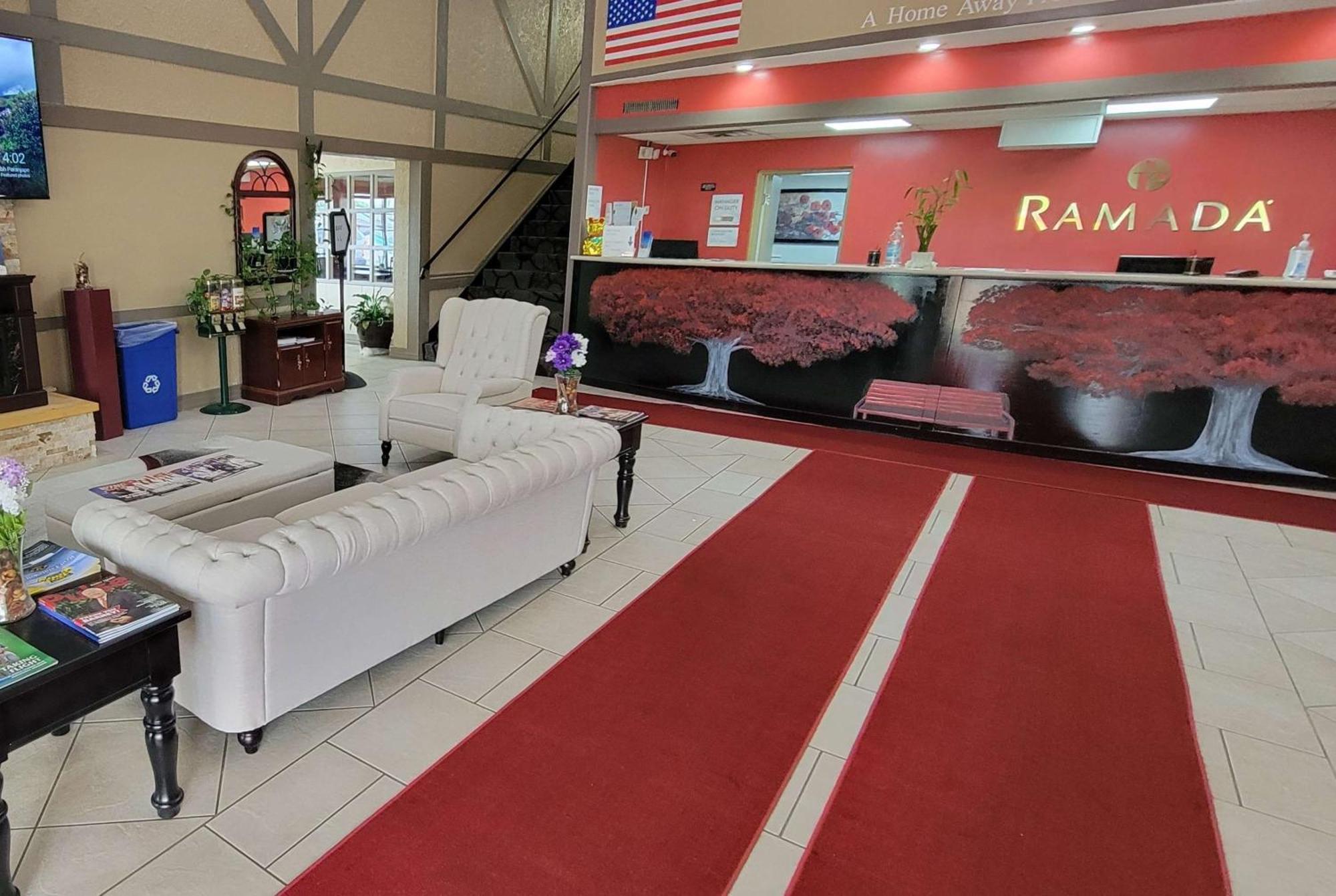 Ramada By Wyndham Mountain Home Exteriör bild